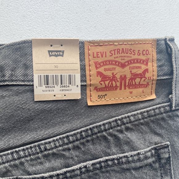 Levi’s distressed high rise 501 jean cotton denim short cutoff size 30 - Picture 17 of 17